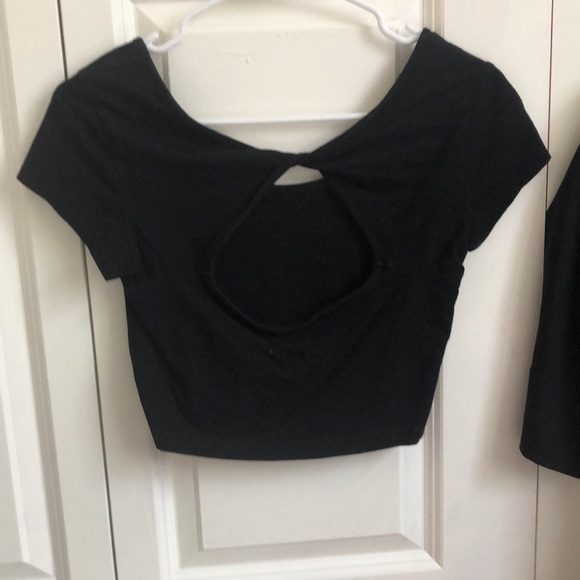Black crop top - Picture 2 of 2